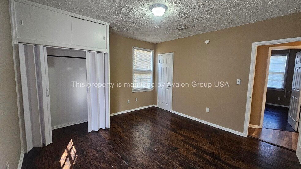 Building Photo - 8052 Hawthorne St