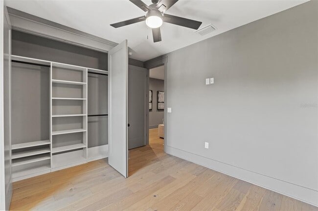 Building Photo - 807 W Park Ave