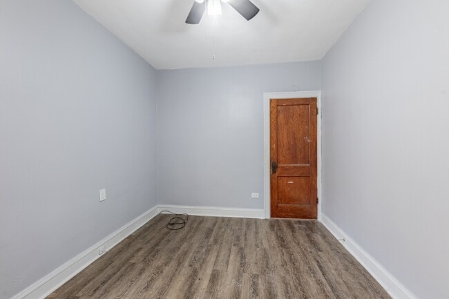 Building Photo - 6141 S Kilbourn Ave
