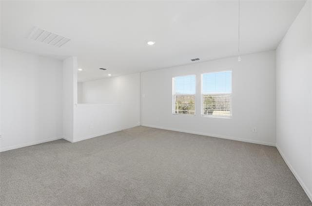 Building Photo - 701 Leavenworth Dr