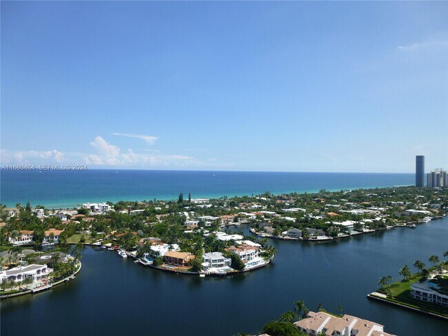 Building Photo - 21050 Point Pl