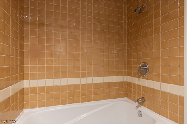 Building Photo - 30 Strada Di Villaggio