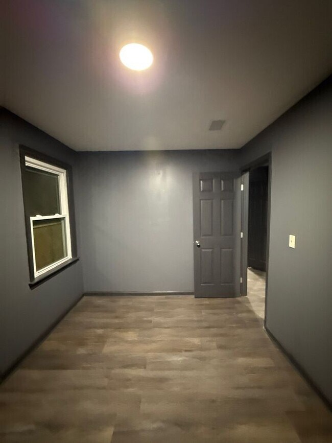 Building Photo - 761 Gracewood St