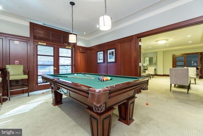 Building Photo - 2425 L St NW