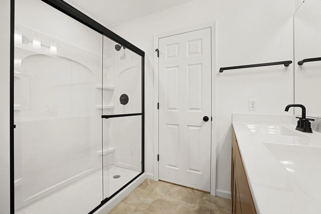 Building Photo - 43 Fairmount Grv Dr