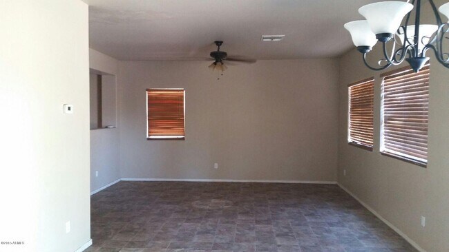 Building Photo - 6919 S 50th Dr