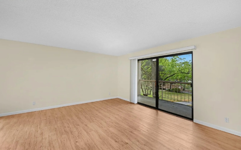Building Photo - 202 N Civic Dr