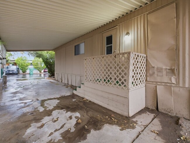 Building Photo - 1655 W Ajo Wy
