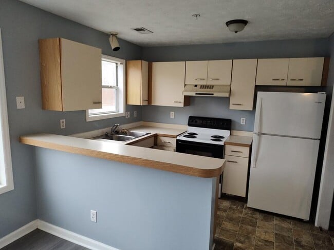 Building Photo - 6724 Willowbrook Dr