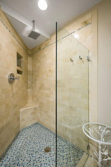 Building Photo - 1738 19th St NW