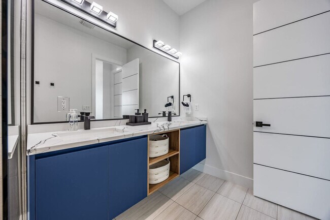 Building Photo - 2175 S Tropical Trail