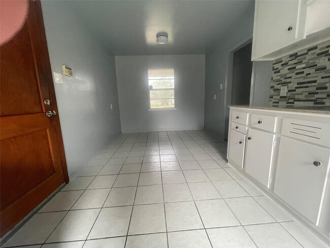 Building Photo - 4810 Airport Blvd