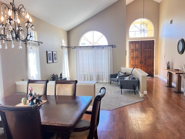 Building Photo - Scripps Ranch 4 bedroom 3 bath with Solar/...