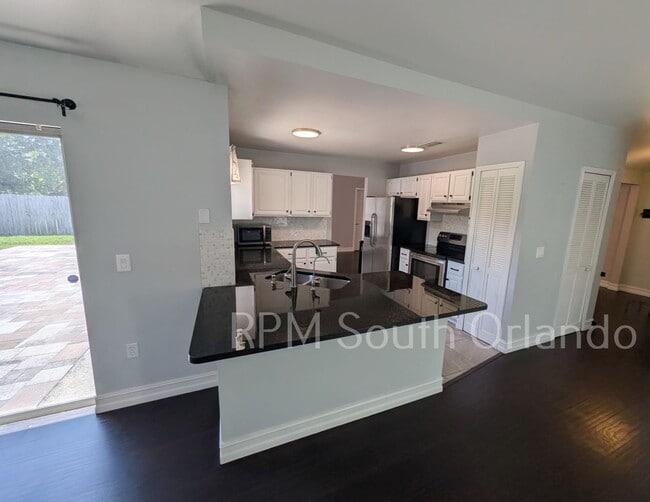 Building Photo - 3-bedroom 2-bath home in Meadow Woods