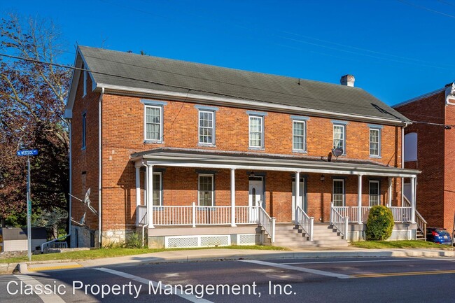 Primary Photo - 4 br, 2 bath House - 2 Westside Avenue North