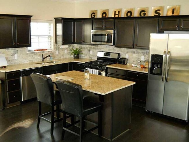 Building Photo - 538 N Keats Dr