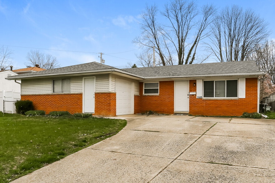 Building Photo - 2400 Lisbon Dr