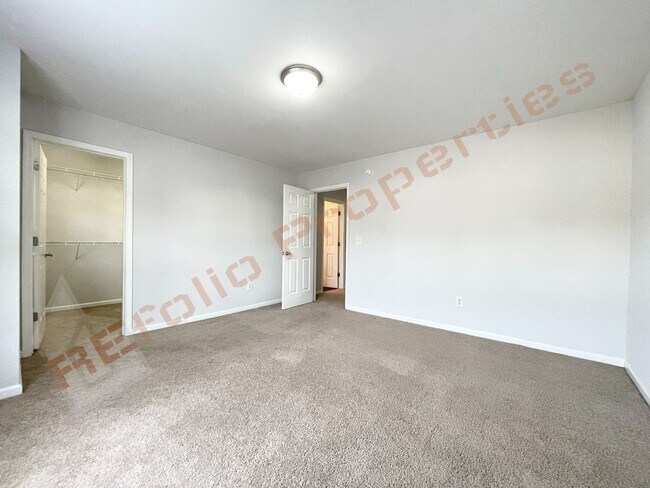 Building Photo - 112 Taylors Creek Ct
