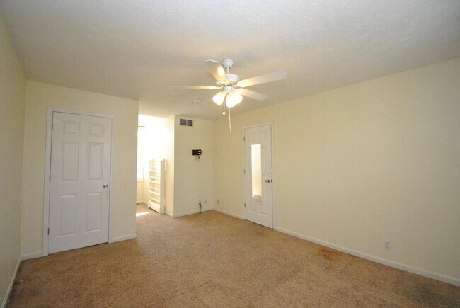 Building Photo - 5307 Silver Wing Blvd