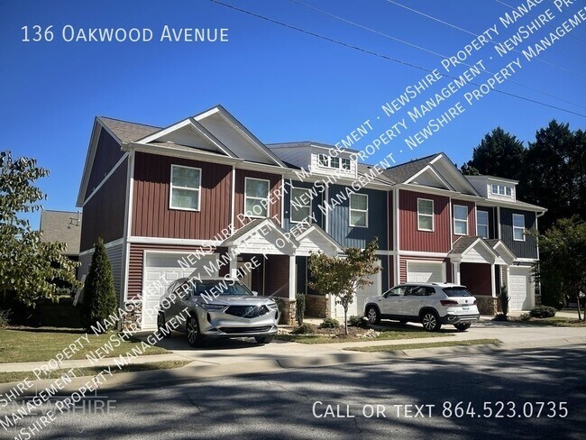 Building Photo - 136 Oakwood Ave