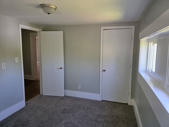 Building Photo - Cozy 3 Bedroom Home in Clarksville!