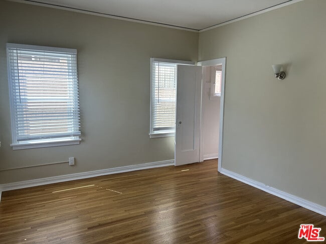 Building Photo - 3642 Mentone Ave