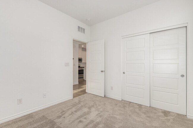 Building Photo - 2023 built townhome