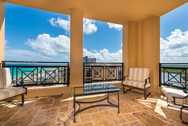 Building Photo - 3501 N Ocean Dr