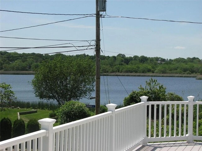 Building Photo - 10 Burbank Ave