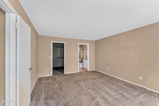 Building Photo - 398 Hampton Pl