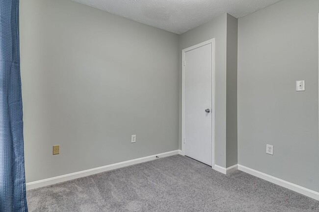 Building Photo - Charming 3 Bedroom Home in Prime Clinton L...