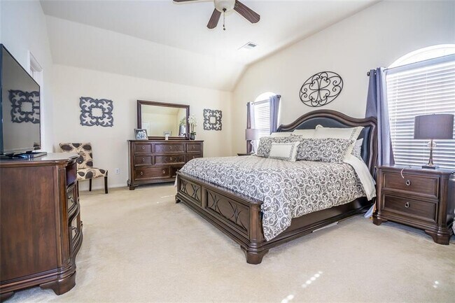 Building Photo - 10504 Bolivar Dr