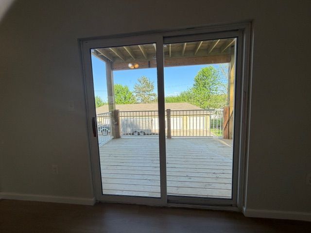 Building Photo - 425 Thornton St