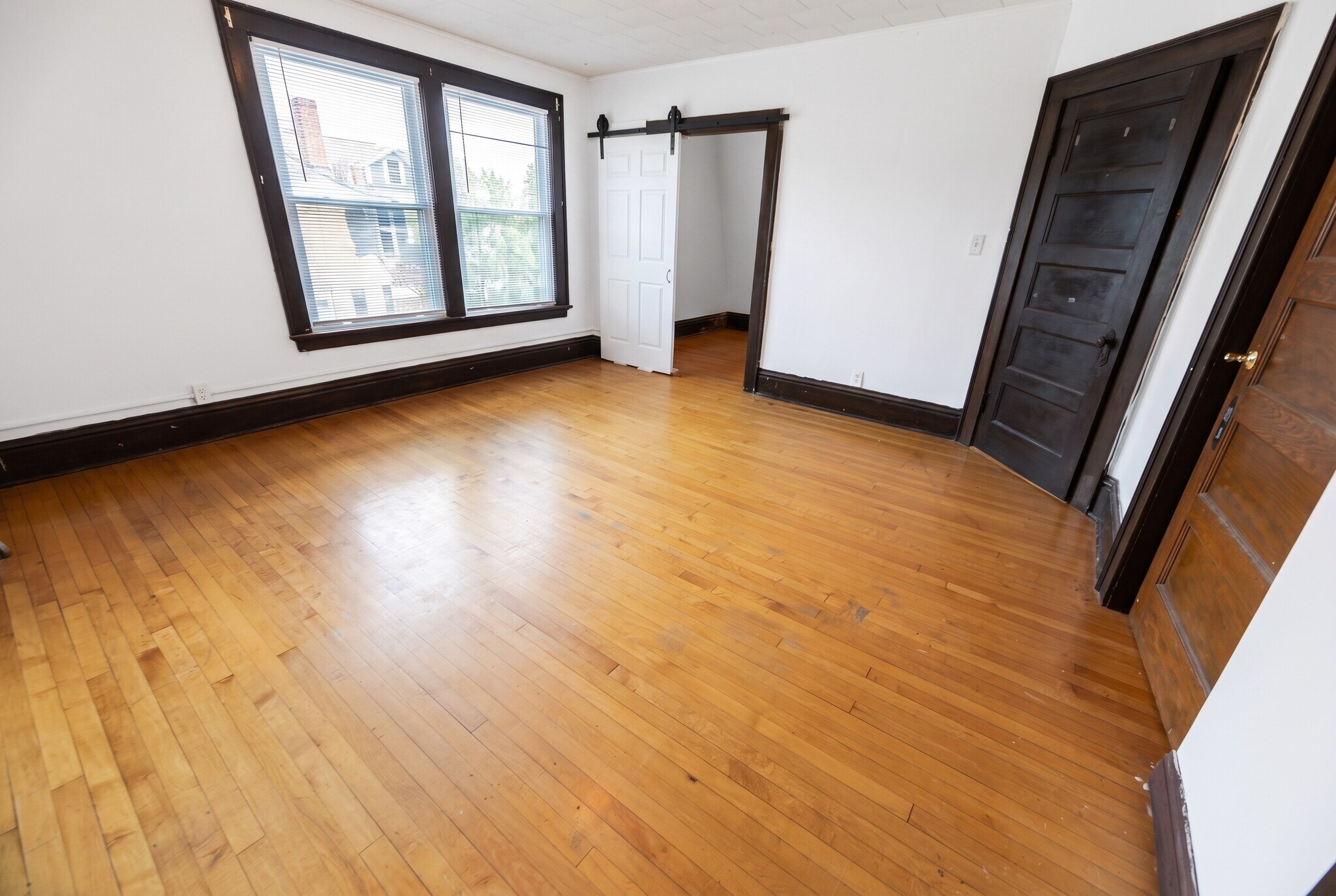Building Photo - 410 W Mifflin St