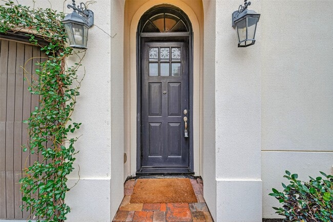 Building Photo - 10917 Upland Park