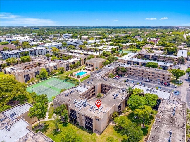 Building Photo - 8401 SW 107th Ave