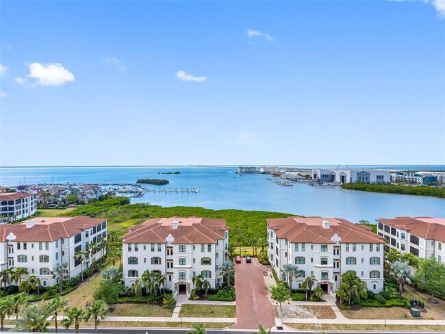 Building Photo - 5823 Bowen Daniel Dr