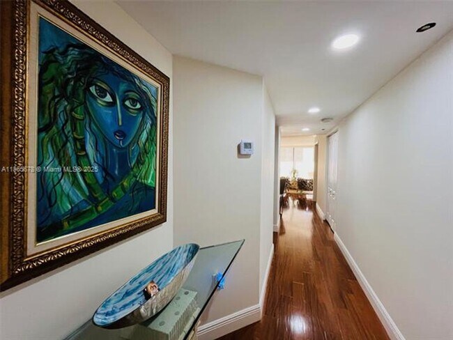Building Photo - 5757 Collins Ave