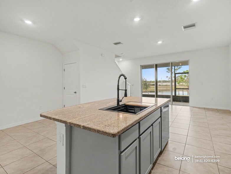 Building Photo - 136 Mangrove Shade Cir