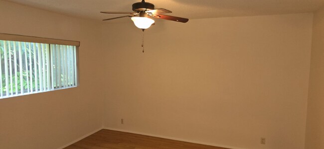 Building Photo - 458 Hayworth Ave