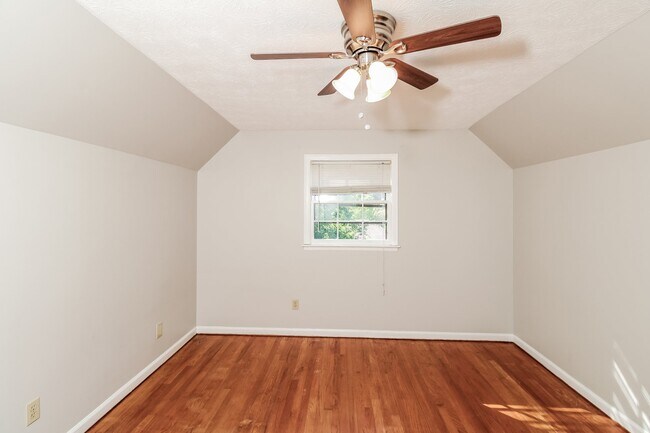 Building Photo - 108 Mistwoode Rd