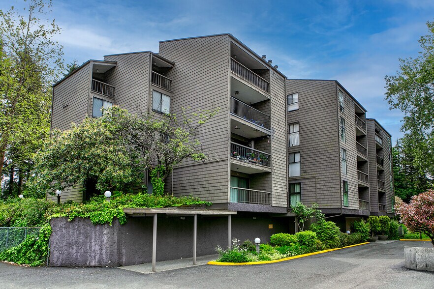 Building Photo - 6858 139th Ave NE