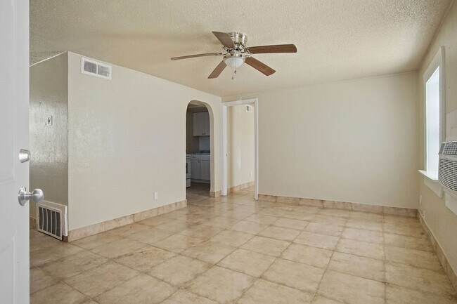 Building Photo - 6804 NW 13th St