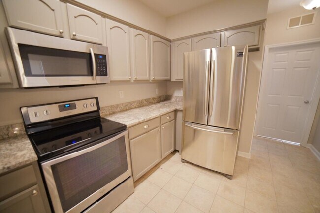 Building Photo - 3280 Sugar Berry Way