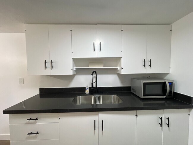 Building Photo - Beautifully Remodeled 2-Bedroom Duplex by Provo River Trail