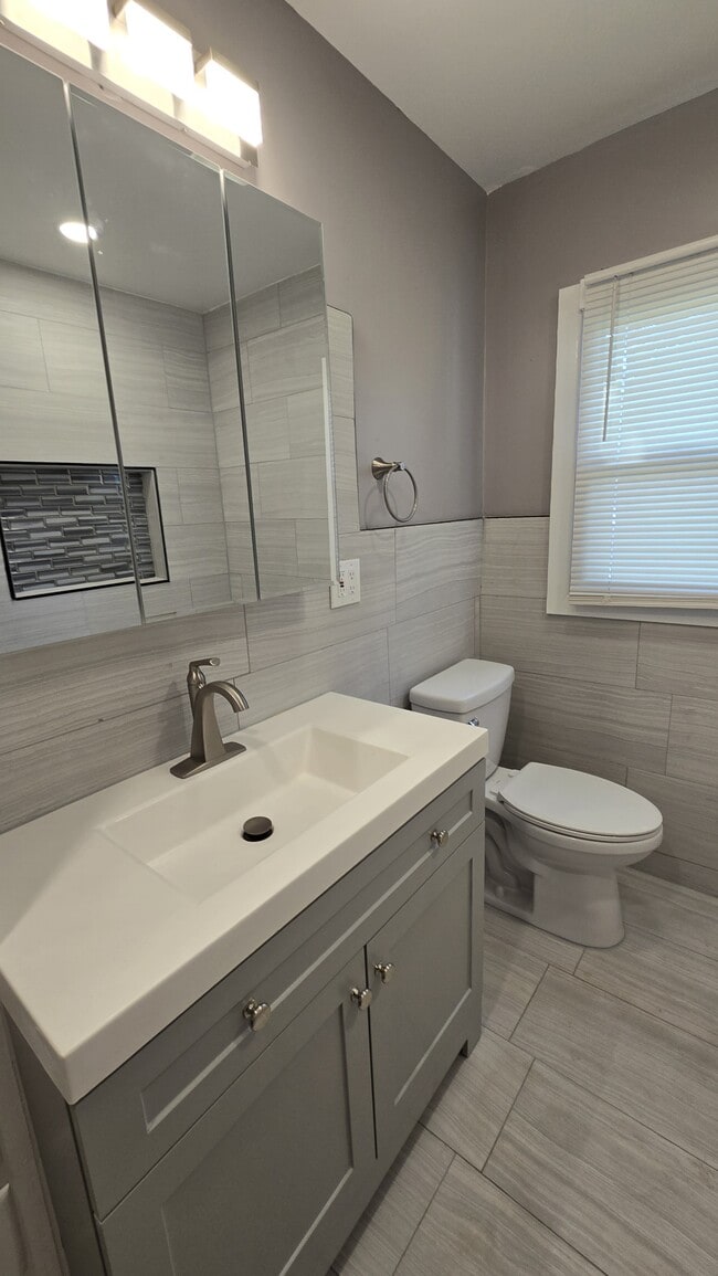 Building Photo - 3109 Beecher Rd