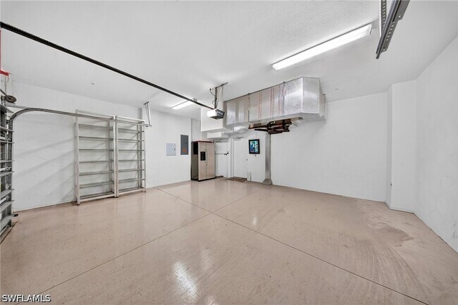 Building Photo - 8965 Malibu Ln