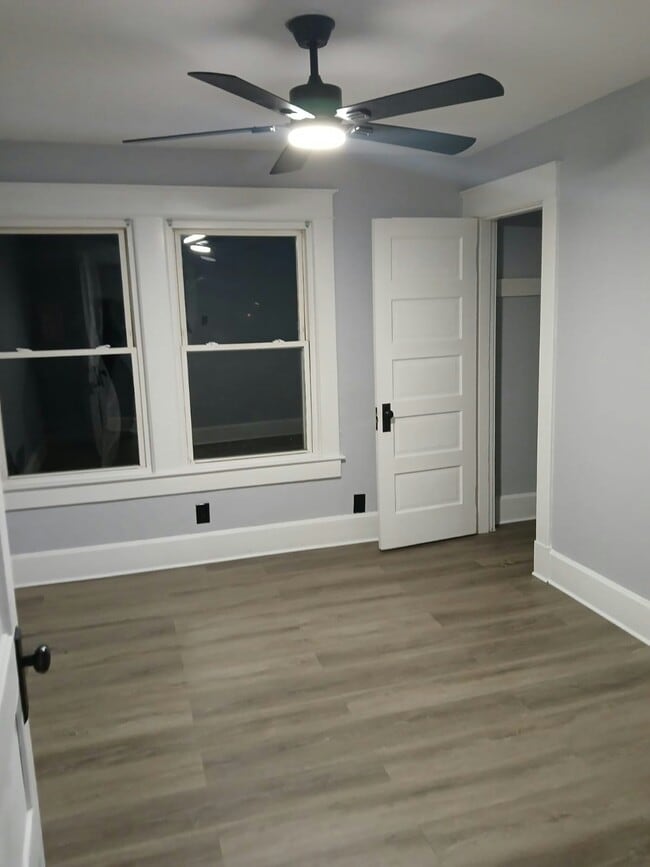 Building Photo - 1400 Woodlawn Ave