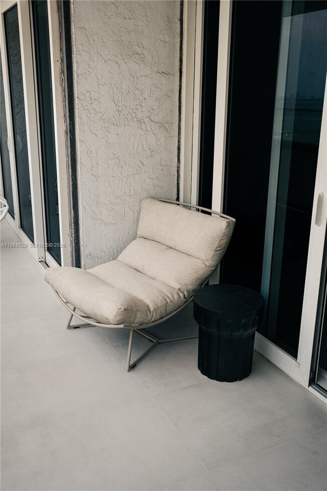 Building Photo - 1717 N Bayshore Dr