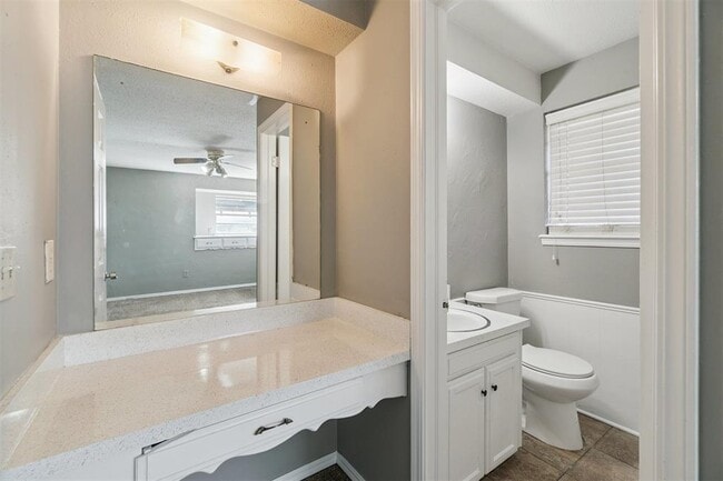 Building Photo - 4009 Vickie Dr